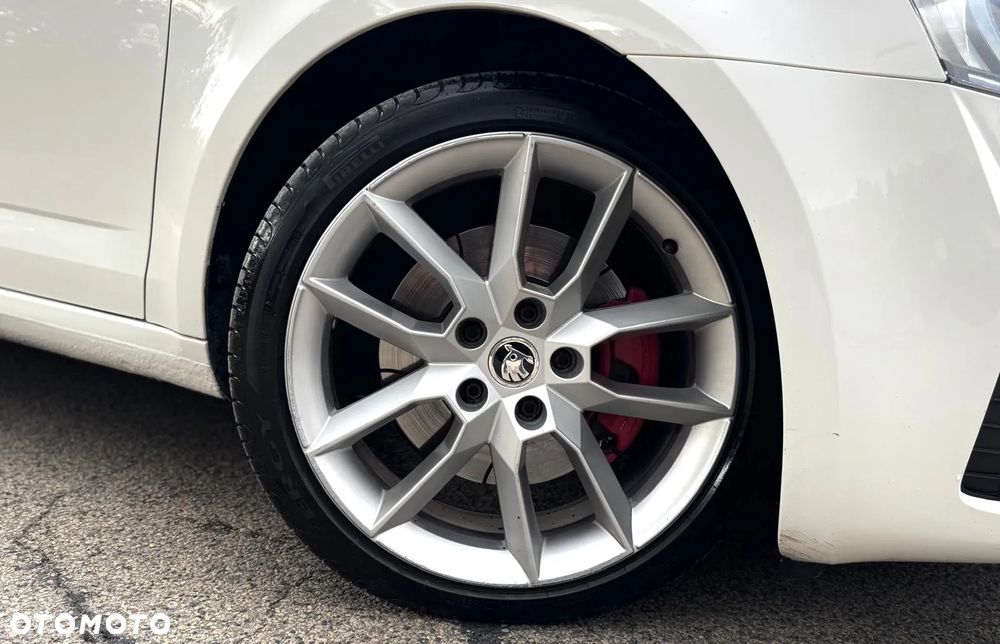 Skoda Octavia Combi 2.0 TDI 4x4 DSG RS - 5