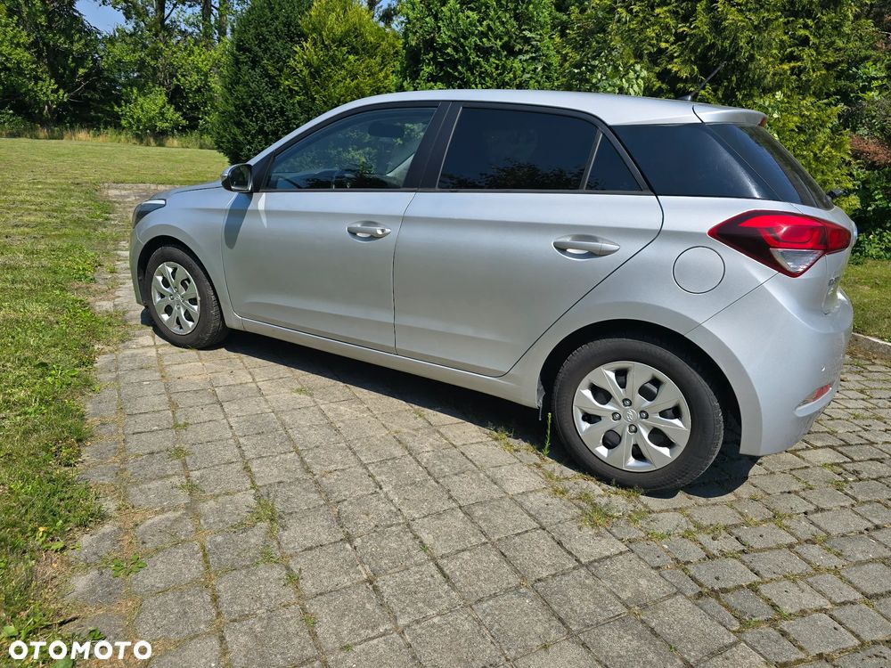 Hyundai i20 1.2 Fresh - 10