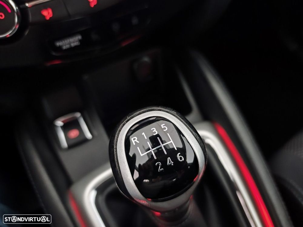 Nissan Qashqai 1.5 dCi N-Connecta 18 - 22