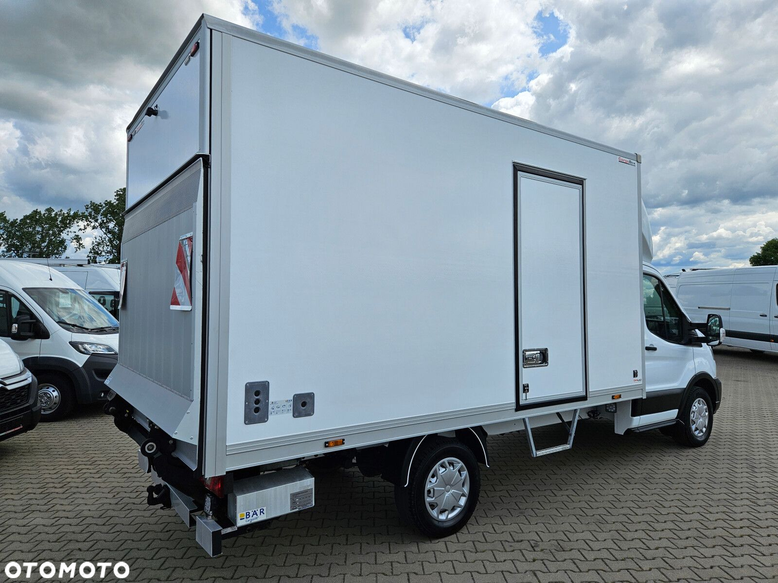 Ford transit Kontener 8 ePAL *79999zł NETTO* 2.0 TdCi/131KM - 9