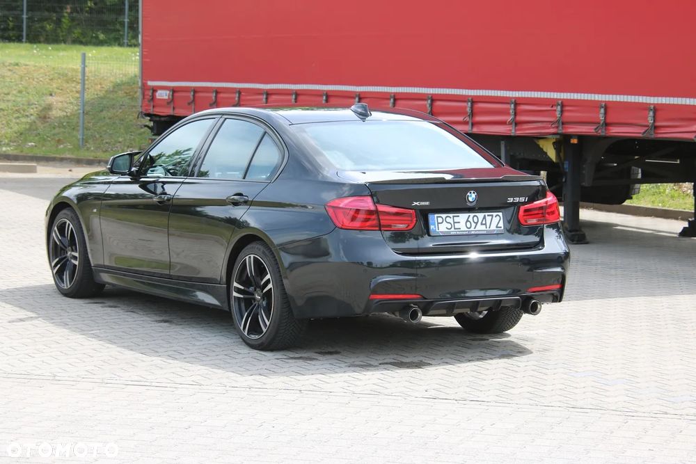 BMW Seria 3 335xi - 14