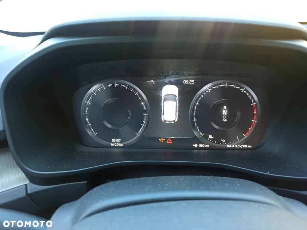 Volvo XC 40 B4 B AWD Geartronic RDesign - 15