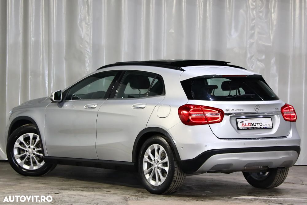 Mercedes-Benz GLA 200 (CDI) d 7G-DCT - 4