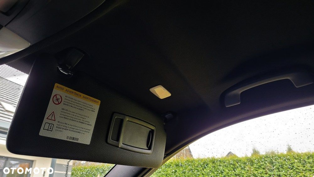 BMW Seria 3 320d Sport Line - 31