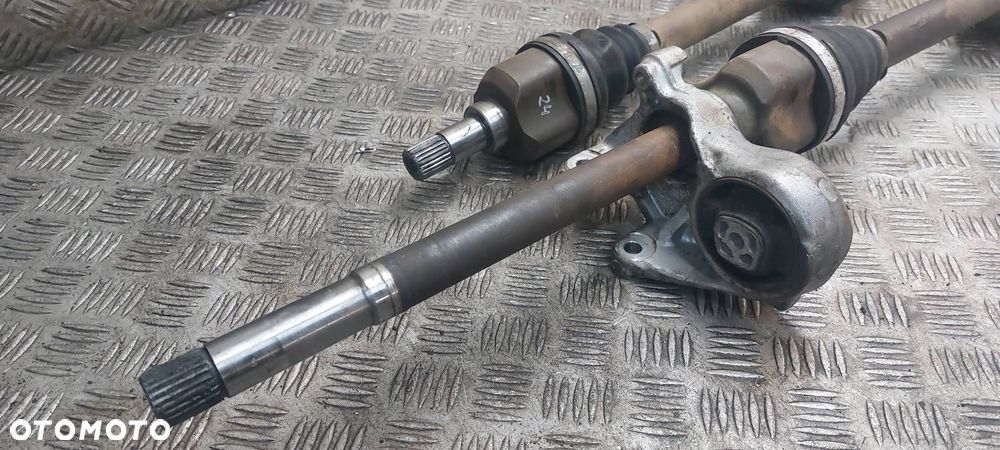 PÓŁOŚ LEWY + PRAWY PRZÓD PEUGEOT 308 I 1.4 VTI SW - 2