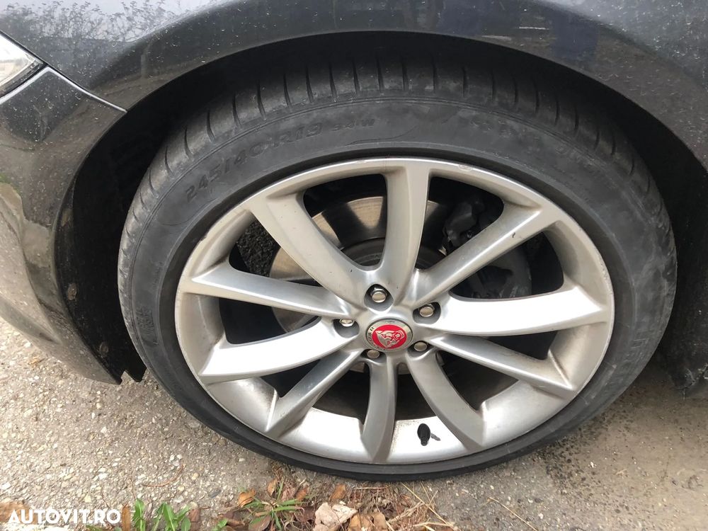 Jaguar XF 2.2D Premium Luxury - 25