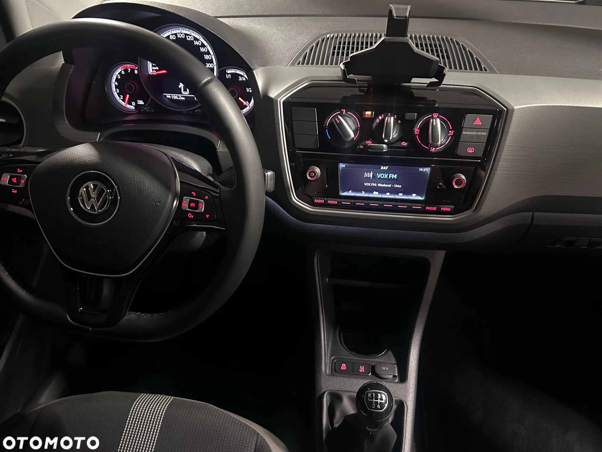 Volkswagen up! 1.0 TSI high - 34