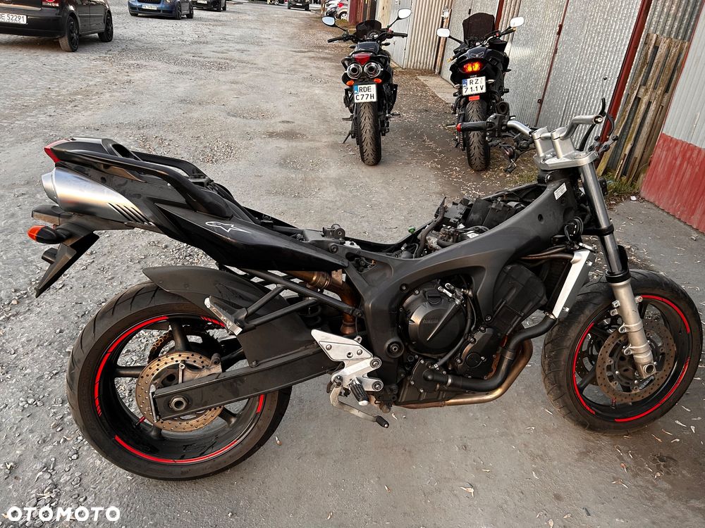Yamaha FZ6 - 1