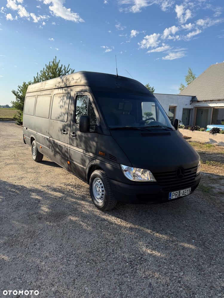 Mercedes-Benz Sprinter - 1