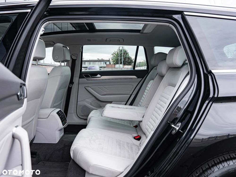 Volkswagen Passat 2.0 TSI Elegance DSG - 26