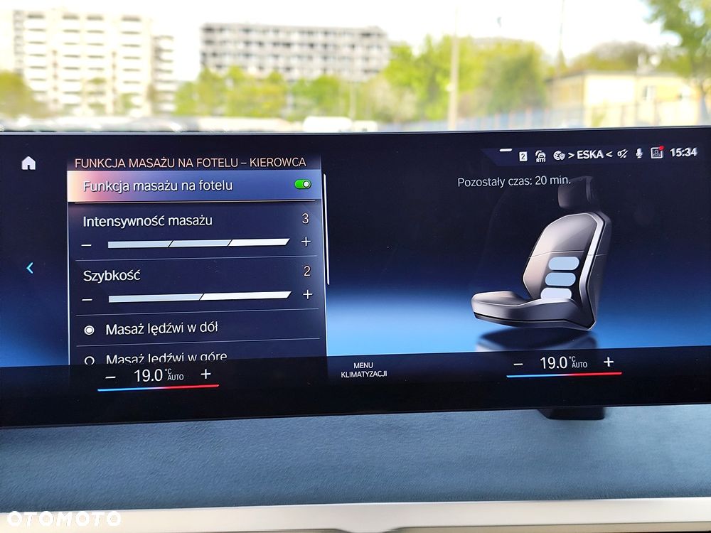 BMW iX xDrive40 76.6kWh Signature - 19