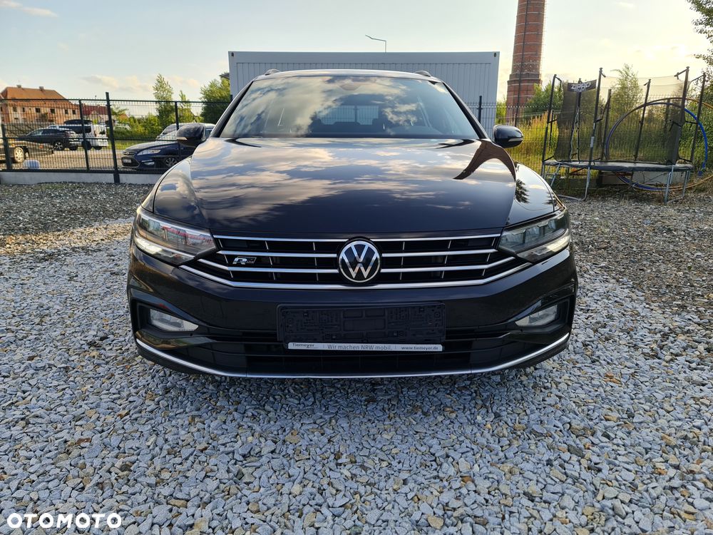 Volkswagen Passat Variant 2.0 TDI SCR DSG R-Line - 2