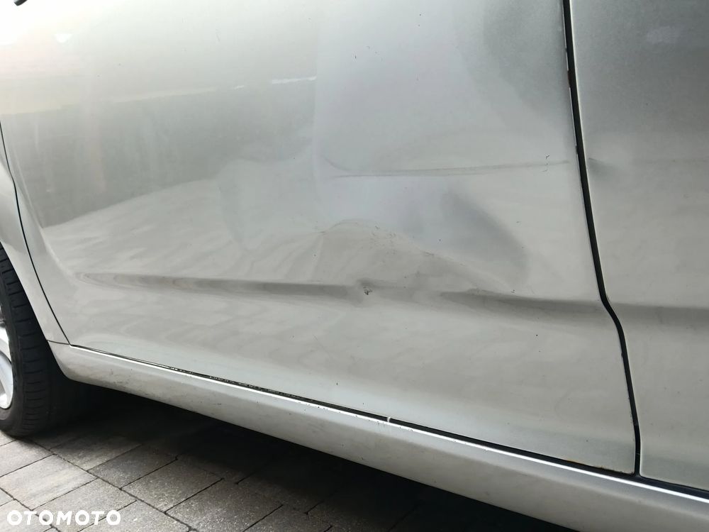Toyota Corolla Verso - 17