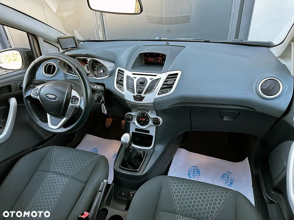 Ford Fiesta 1.4 Titanium - 22