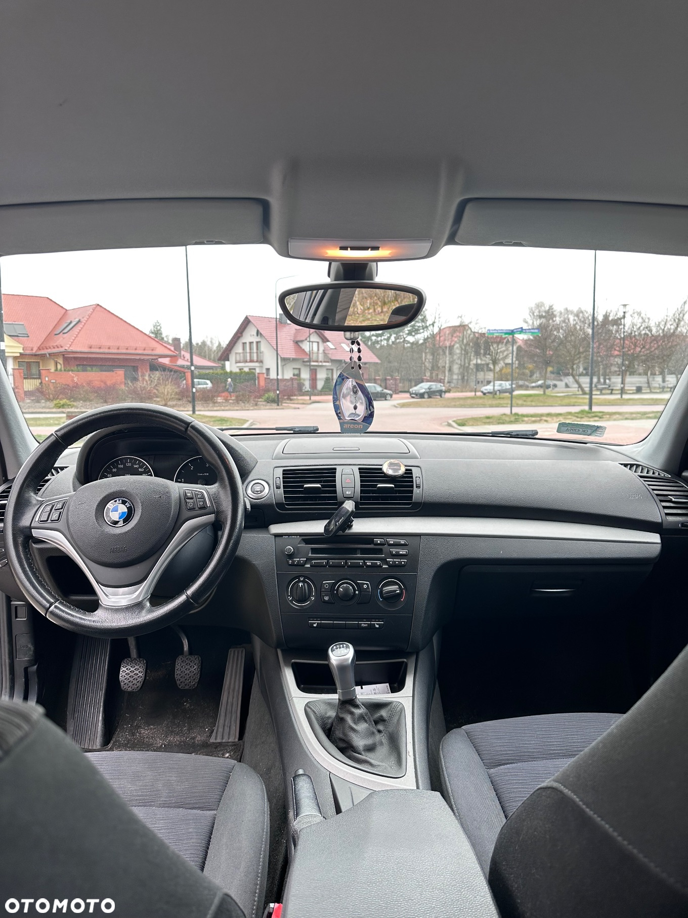 BMW Seria 1 118d DPF - 13