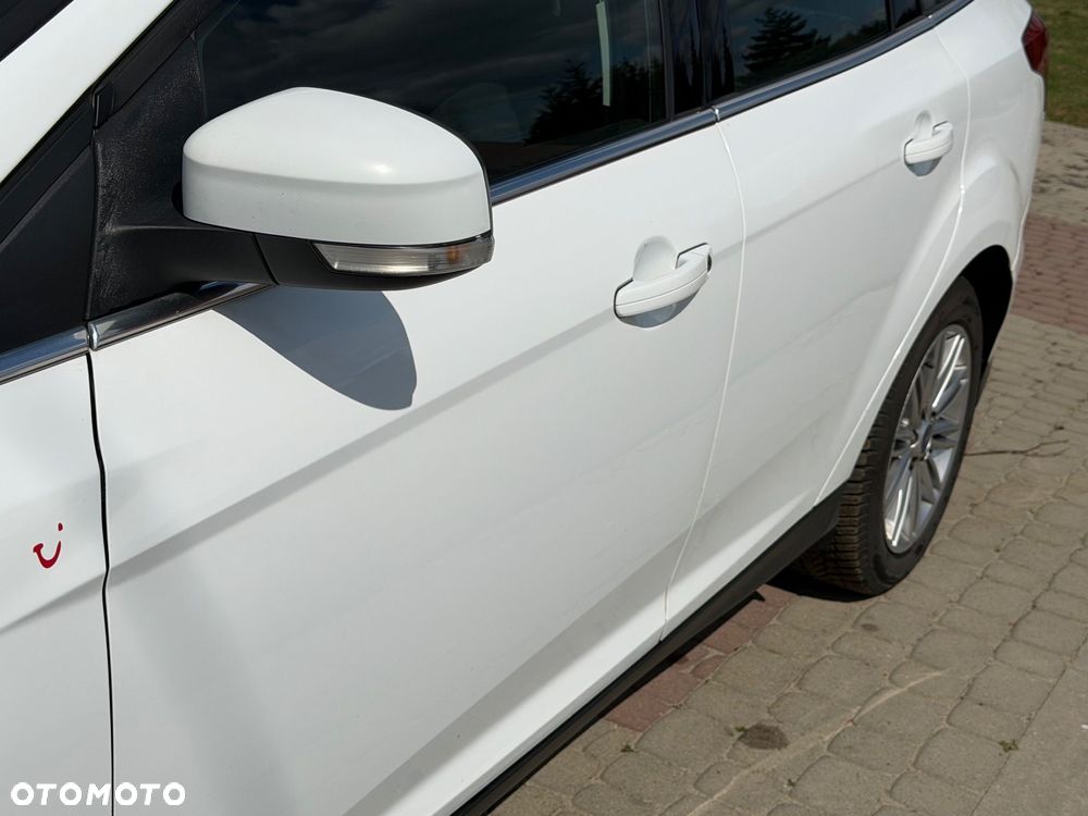 Ford Focus 2.0 EcoBlue STart-Stopp-System ACTIVE - 19