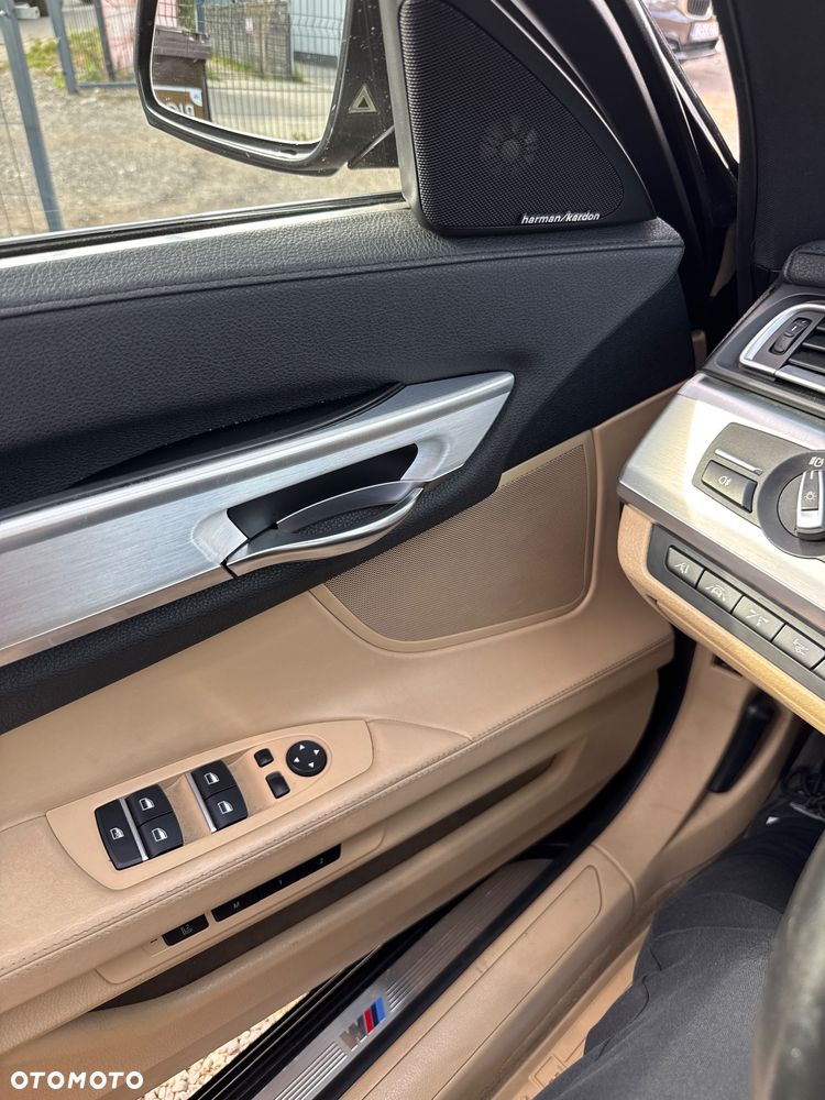 BMW Seria 7 730d - 37