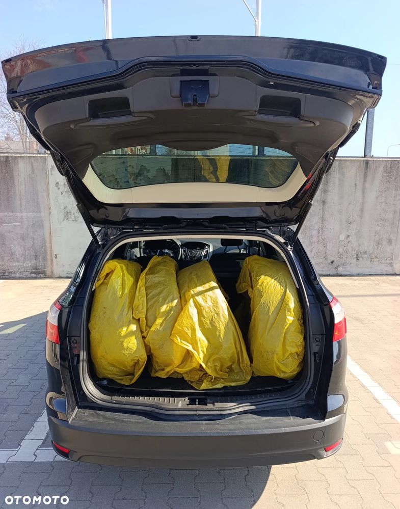 Ford Focus 1.6 TDCi DPF Ambiente - 4