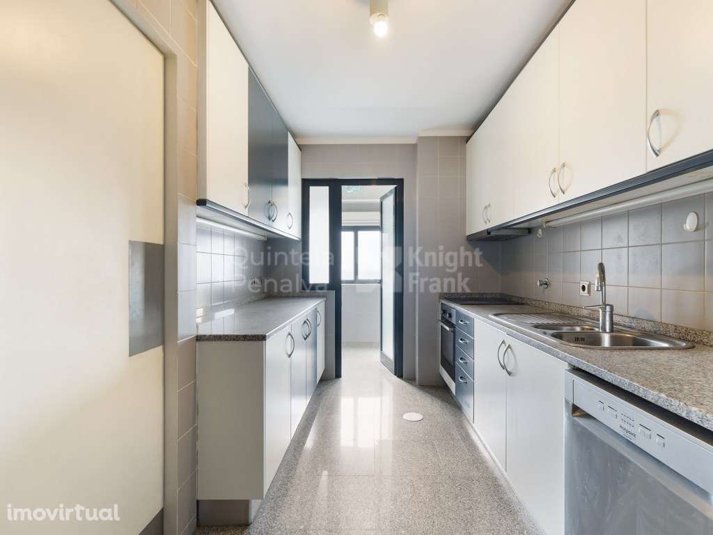 Apartamento T2 para arrendamento mobilado no Porto - Grande imagem: 5/23