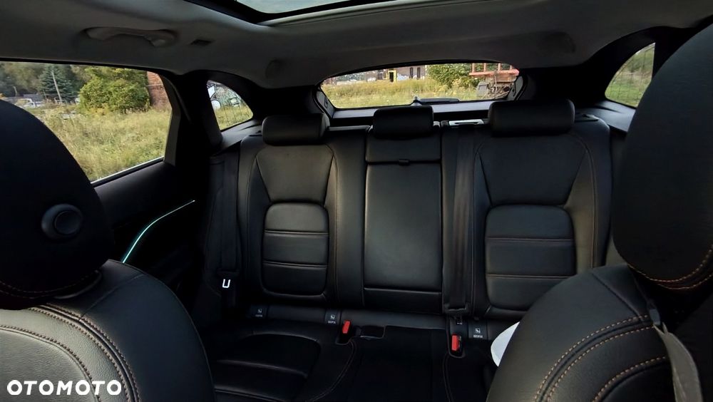 Jaguar F-Pace 20d Prestige - 10