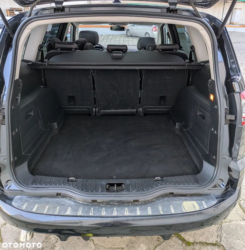 Ford S-Max - 24