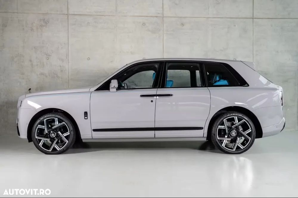 Rolls-Royce Cullinan - 5