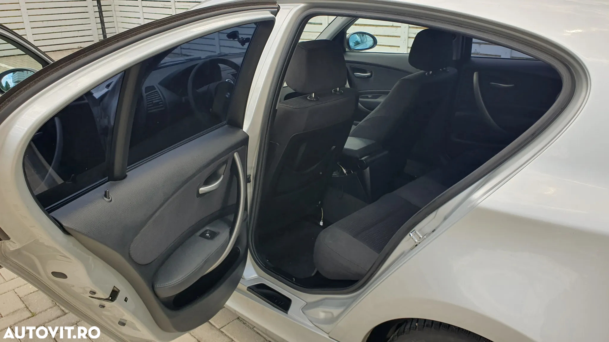 BMW Seria 1 118d - 8