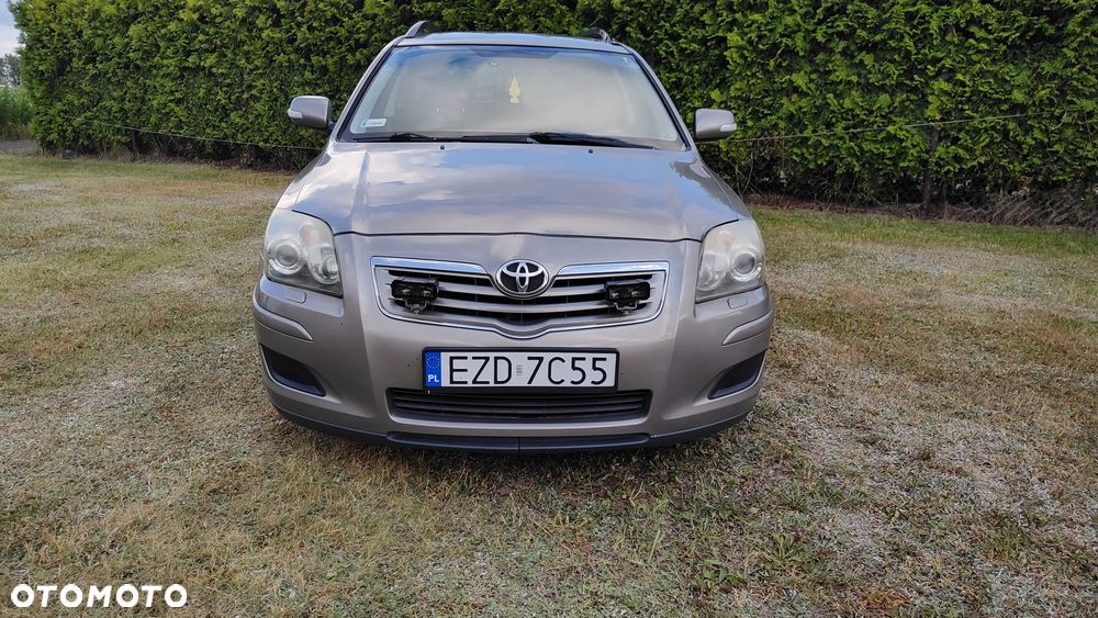 Toyota Avensis 1.6 VVT-i Luna - 3