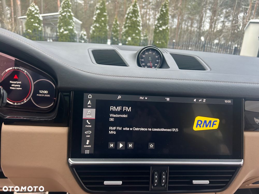 Porsche Cayenne S - 29