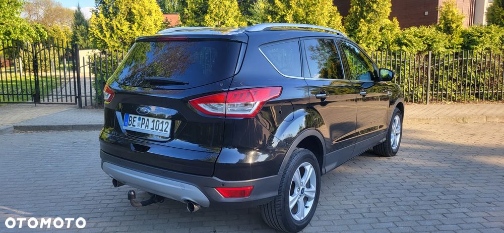 Ford Kuga 1.6 EcoBoost 2x4 Titanium - 4