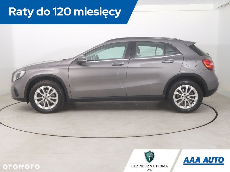 Mercedes-Benz GLA - 3