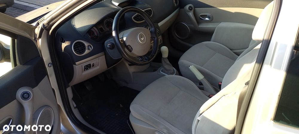 Renault Clio 1.5 dCi Dynamique - 6