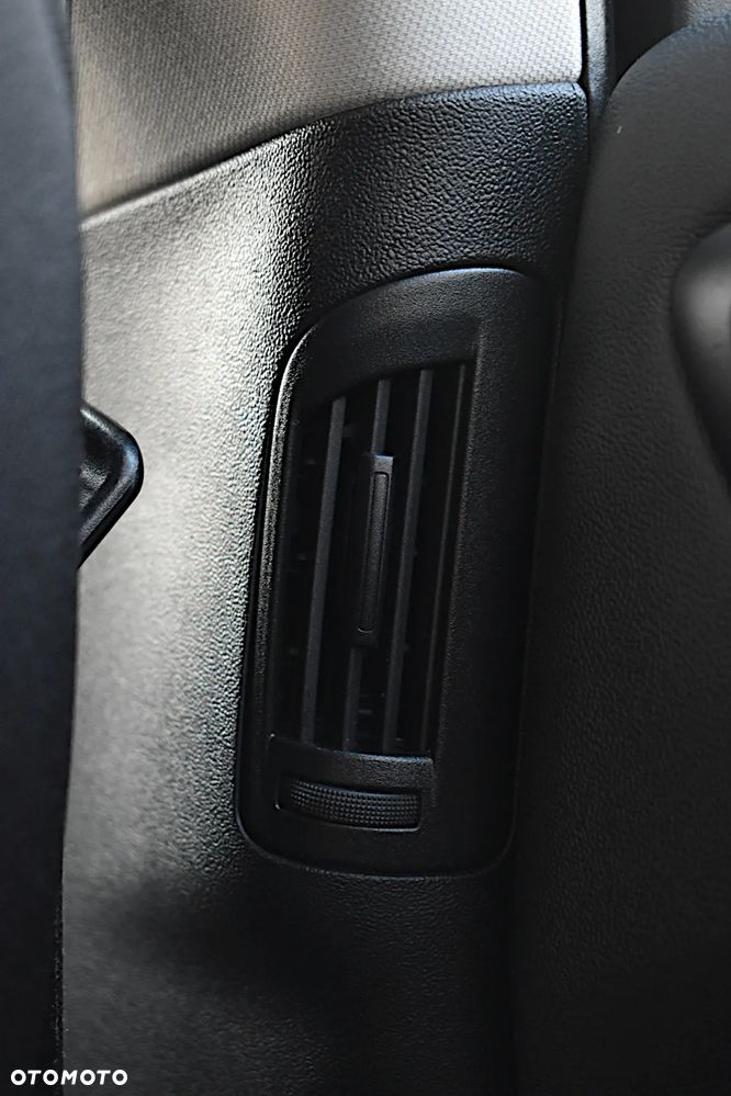 Citroën C5 II 1.6 HDi Impress Pack - 21