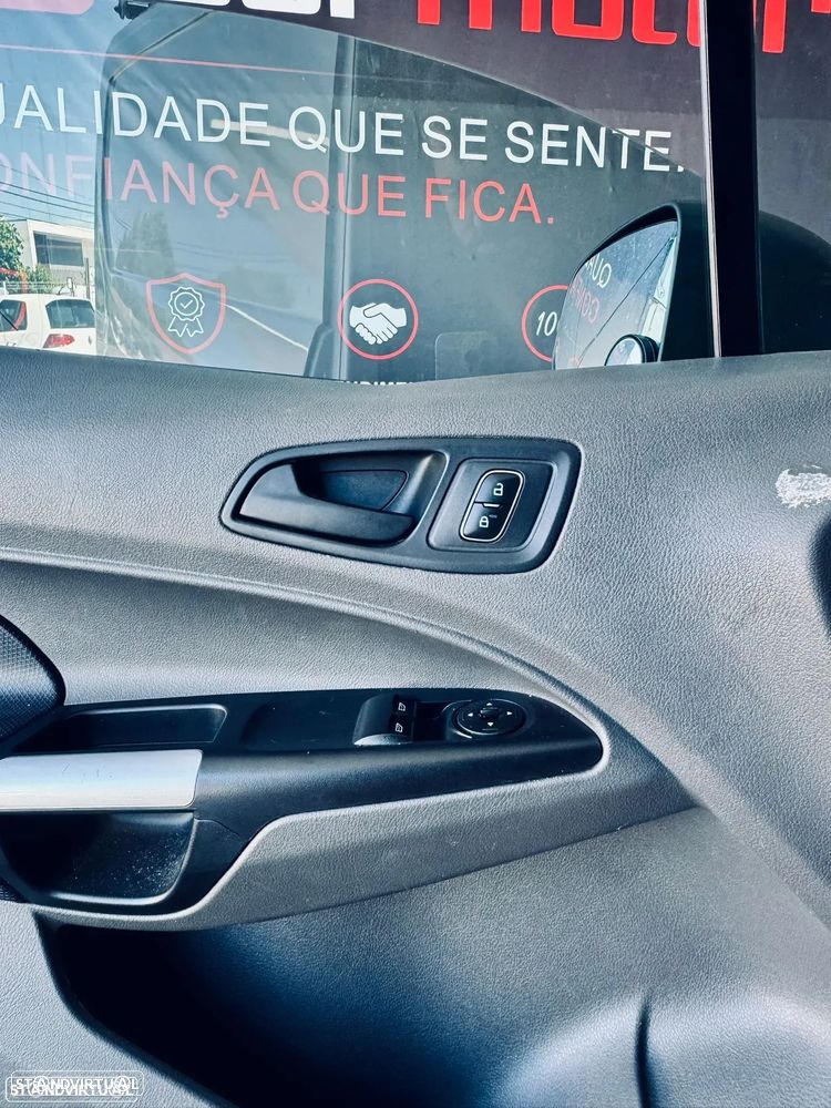 Ford Transit Connect - 30