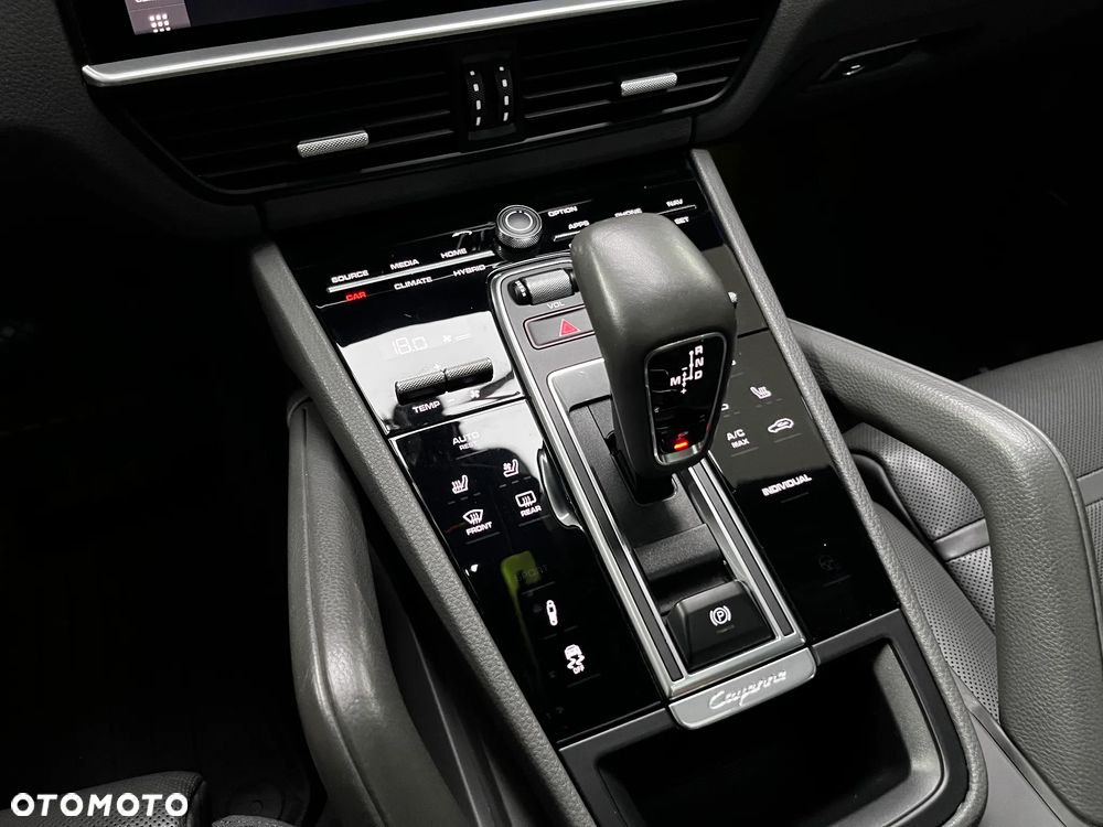 Porsche Cayenne E-Hybrid - 31