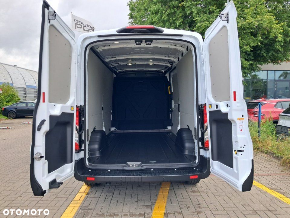 Ford Nowy Transit - 11
