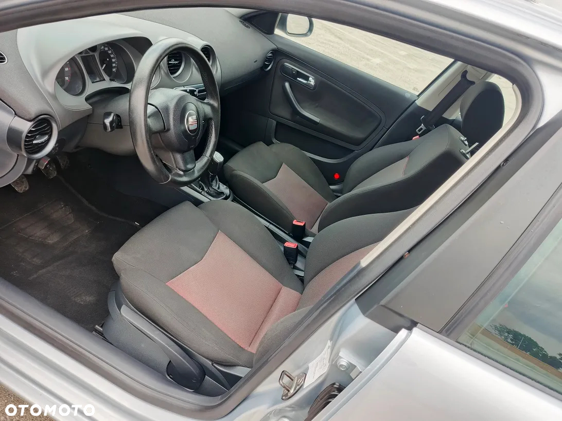 Seat Ibiza 1.4 16V Sport - 11