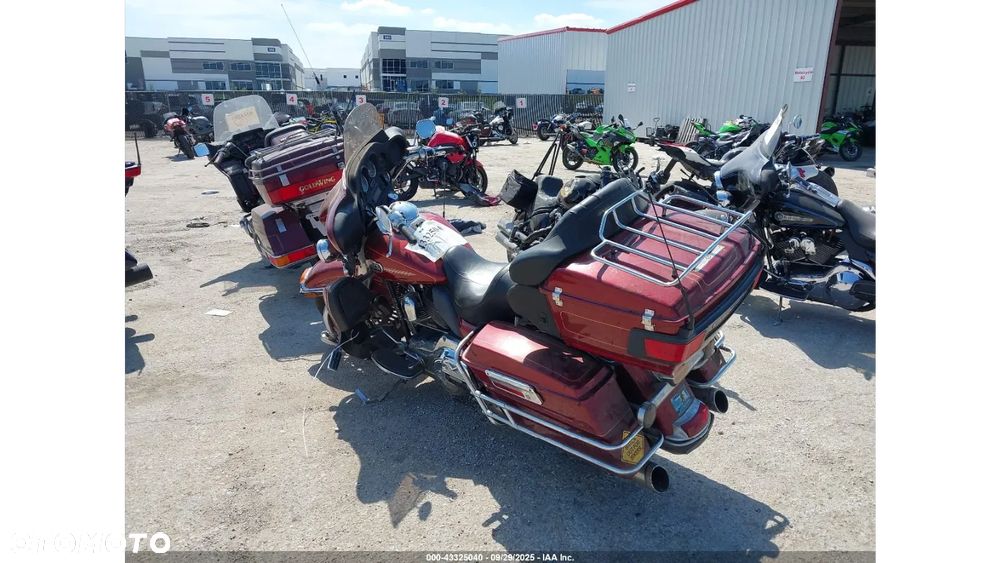 Harley-Davidson FLHTCU Ultra - 4