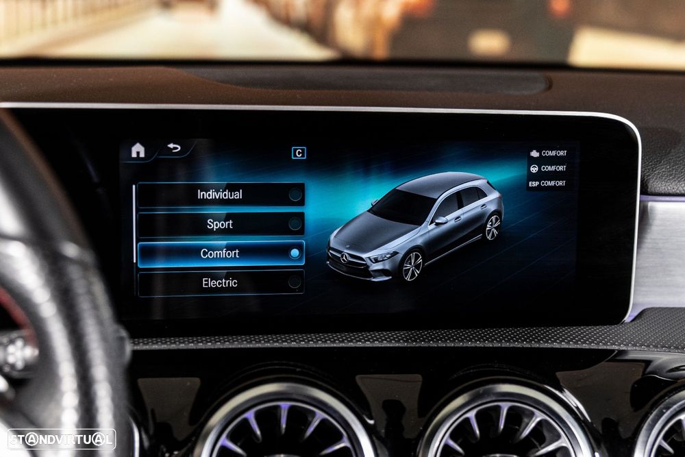 Mercedes-Benz A 250 e AMG Line - 17