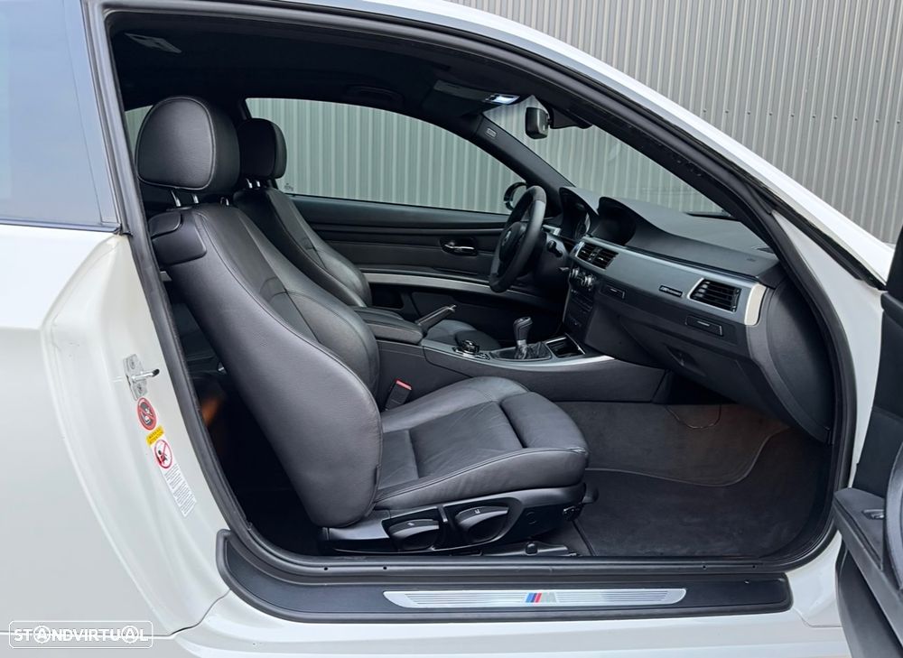 BMW 320 d Coupe - 25