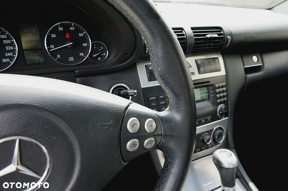 Mercedes-Benz Klasa C 200 Kompressor Automatik - 25