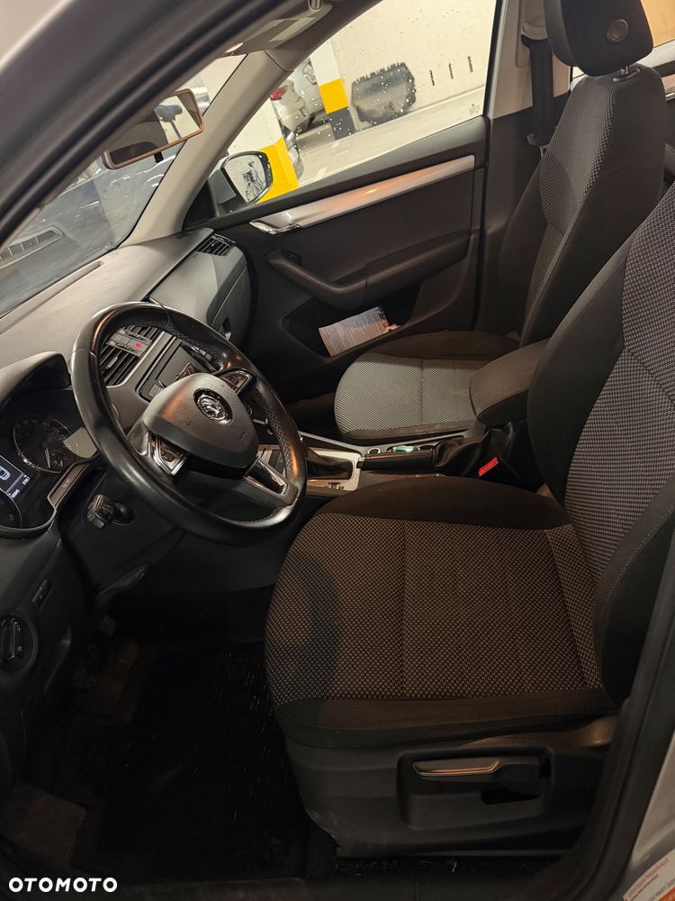 Skoda Octavia 1.4 TSI Ambition DSG - 6
