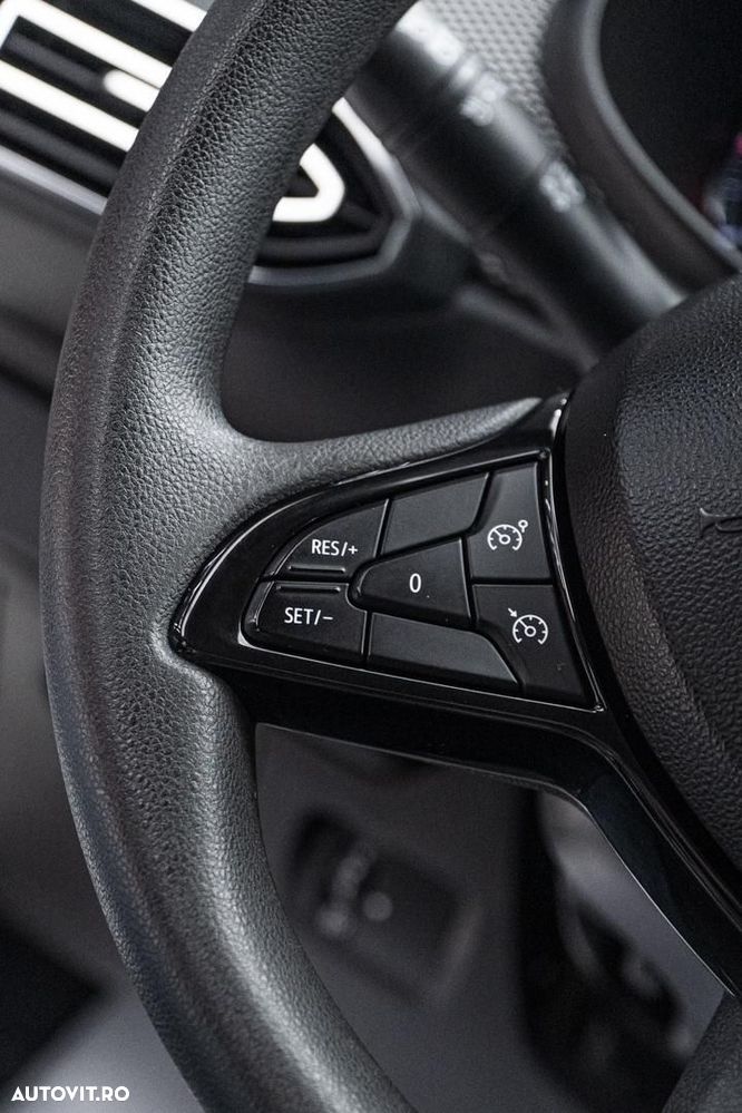 Dacia Logan TCe 90 MT6 Prestige - 14