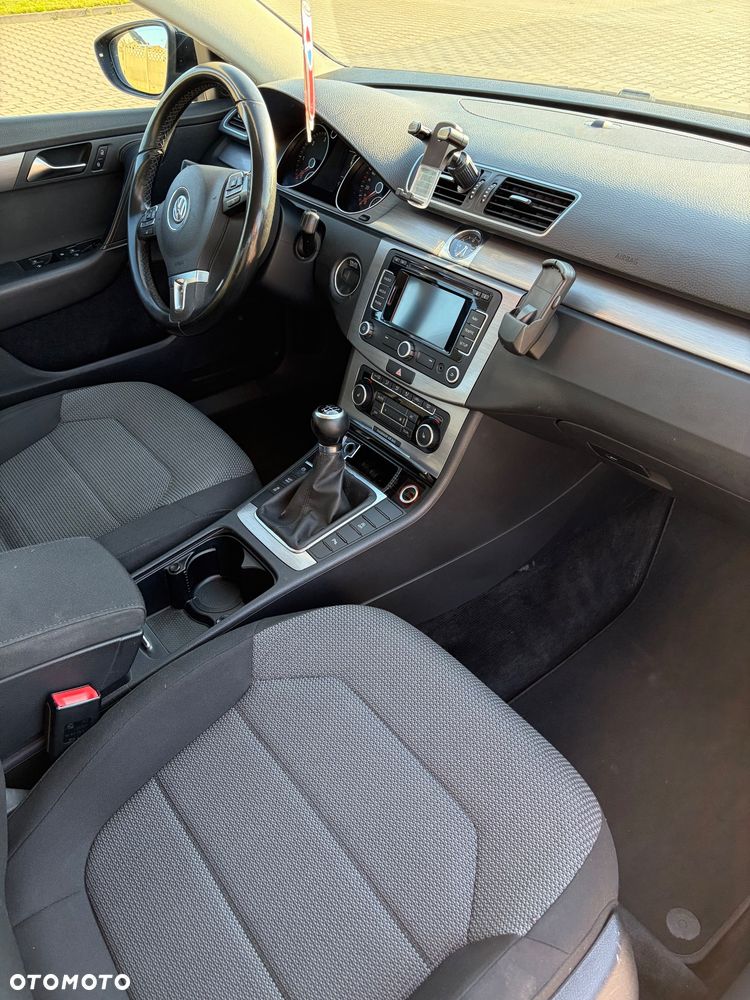 Volkswagen Passat 2.0 TDI BlueMotion Technology Comfortline - 10