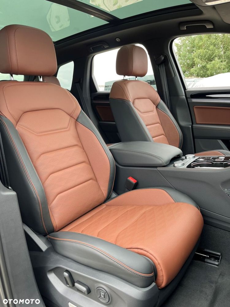 Volkswagen Touareg 3.0 V6 TDI 4Motion R-Line Final Edition - 10