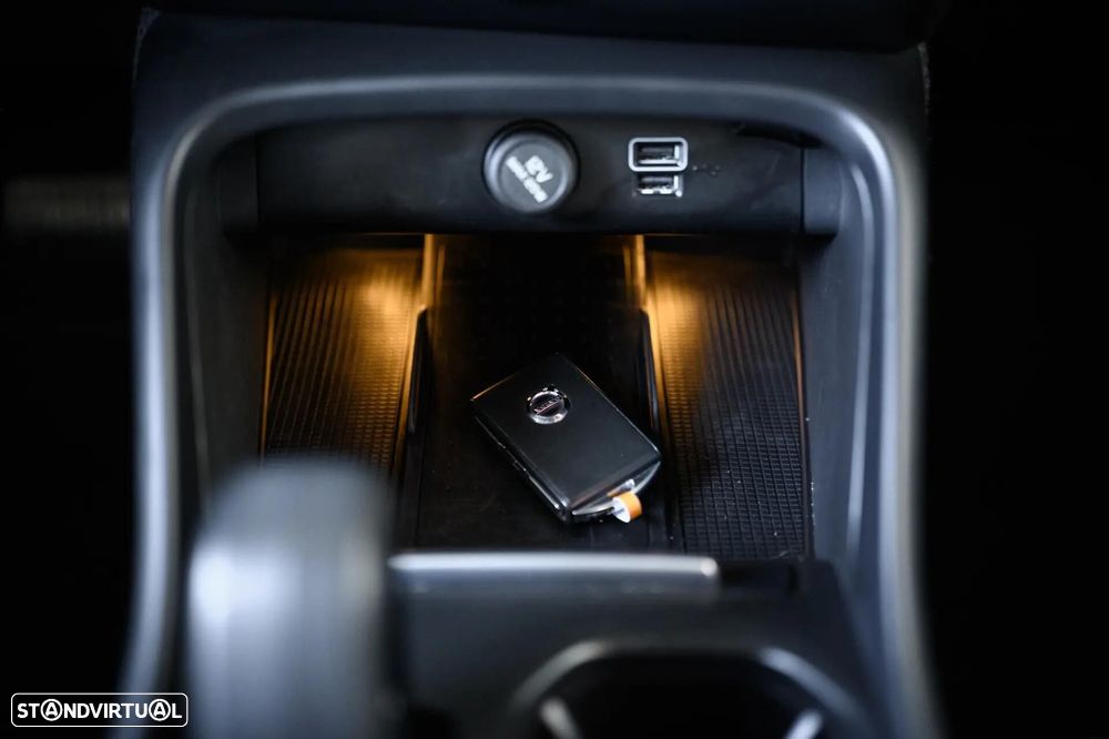 Volvo XC 40 1.5 T4 PHEV Core - 34