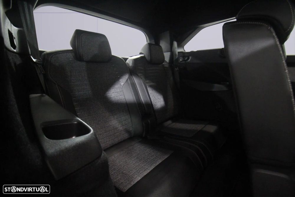 Peugeot E-5008 73 kWh GT - 27