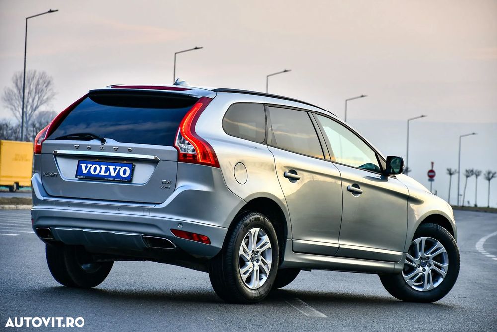 Volvo XC 60 D4 AWD Geartronic Summum - 4
