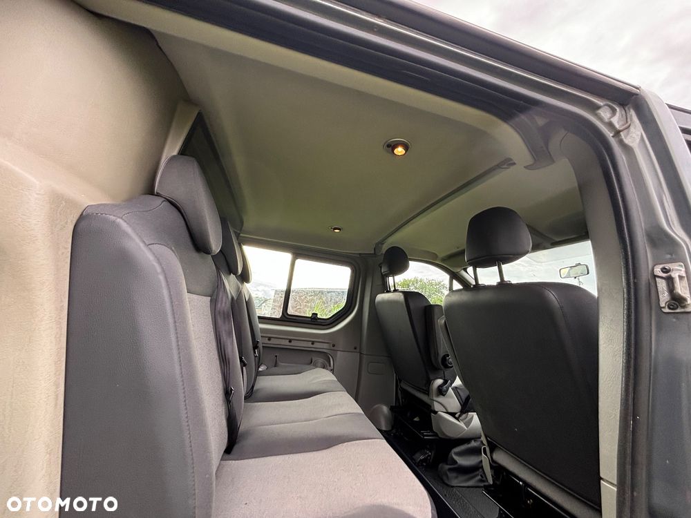 Renault Trafic - 10