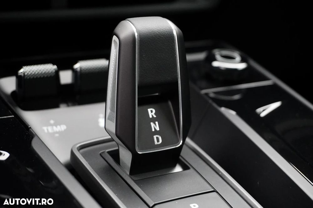 Porsche 911 Carrera 4 GTS PDK - 30